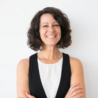 Laure – Shoulder Pain